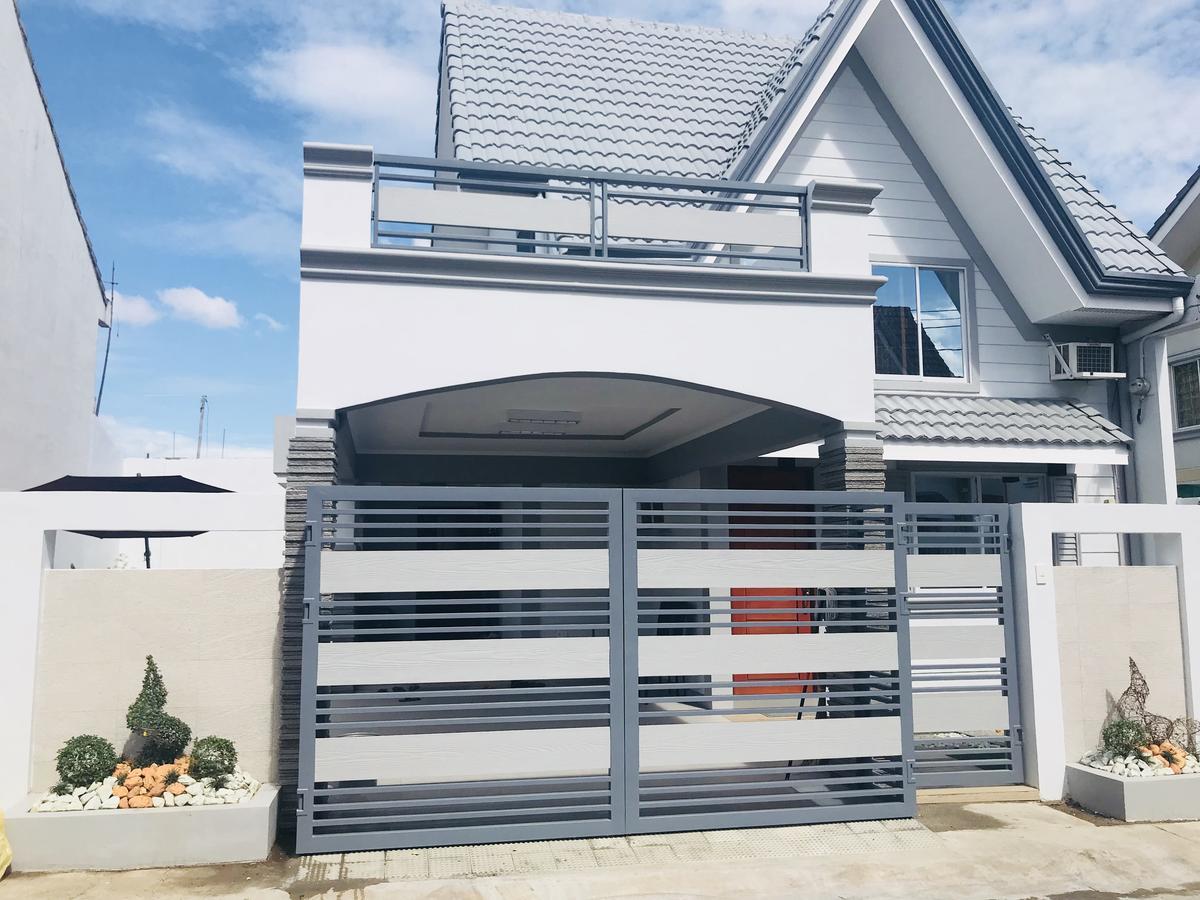 Hillary Timog Park Homes Angeles Exterior photo
