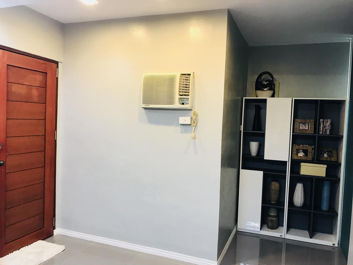 Hillary Timog Park Homes Angeles Exterior photo